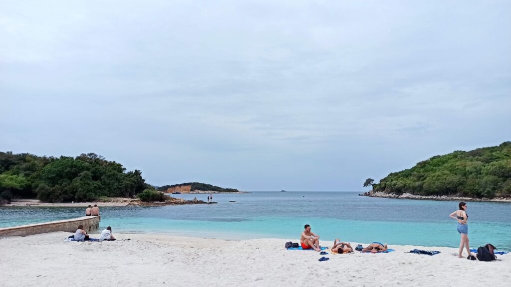 four islands ksamil