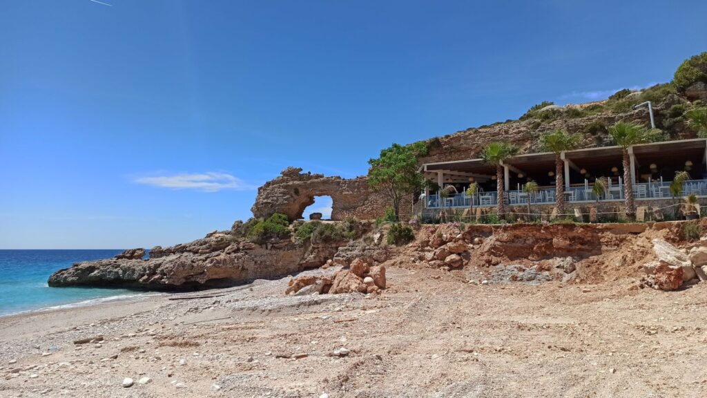dhermi arch