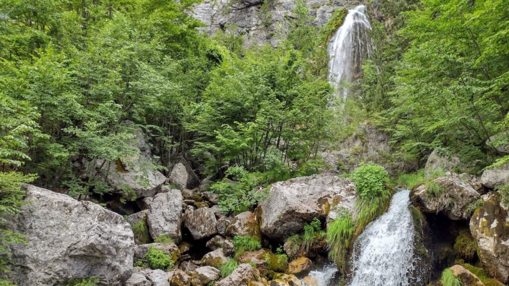 grunas waterfall