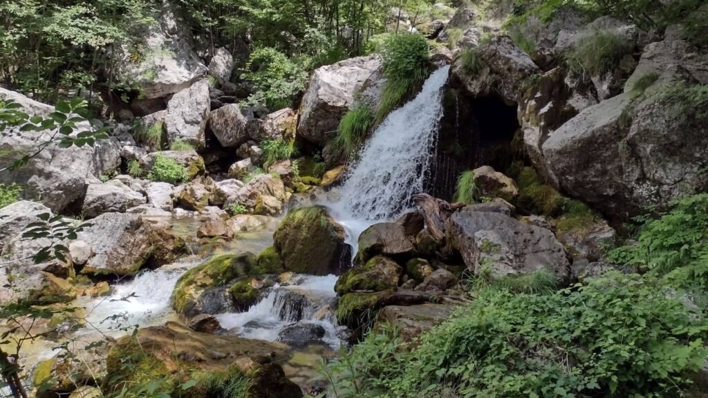 small waterfalls in theth