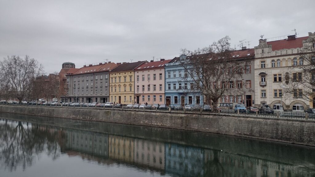 hradec river