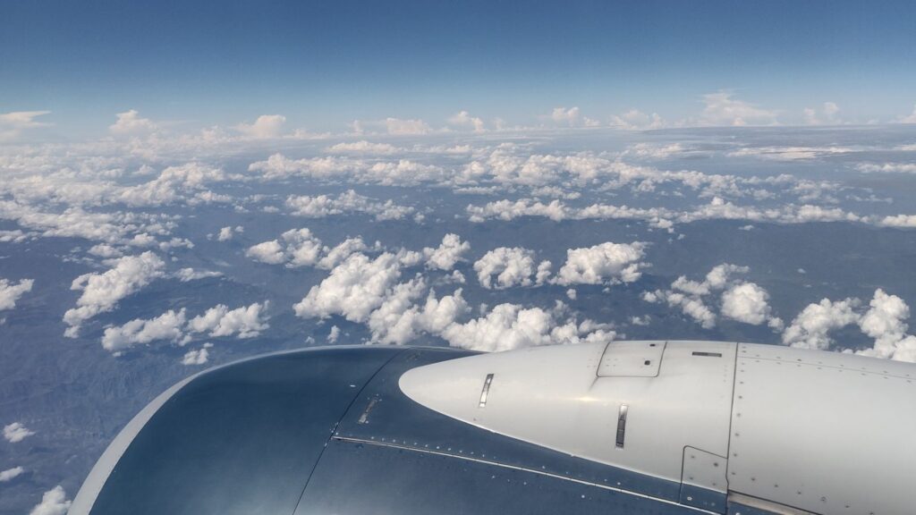 horizon from airplane