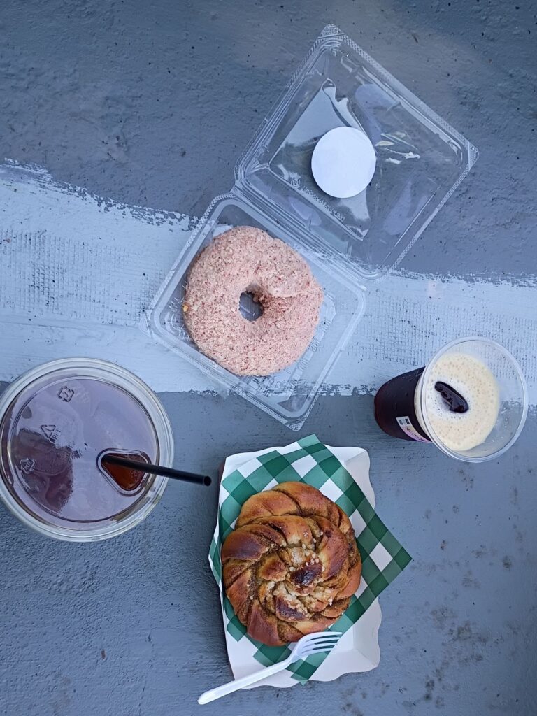 coffee and sweets in lampang