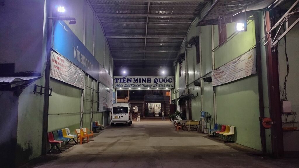 bus station in kon tum