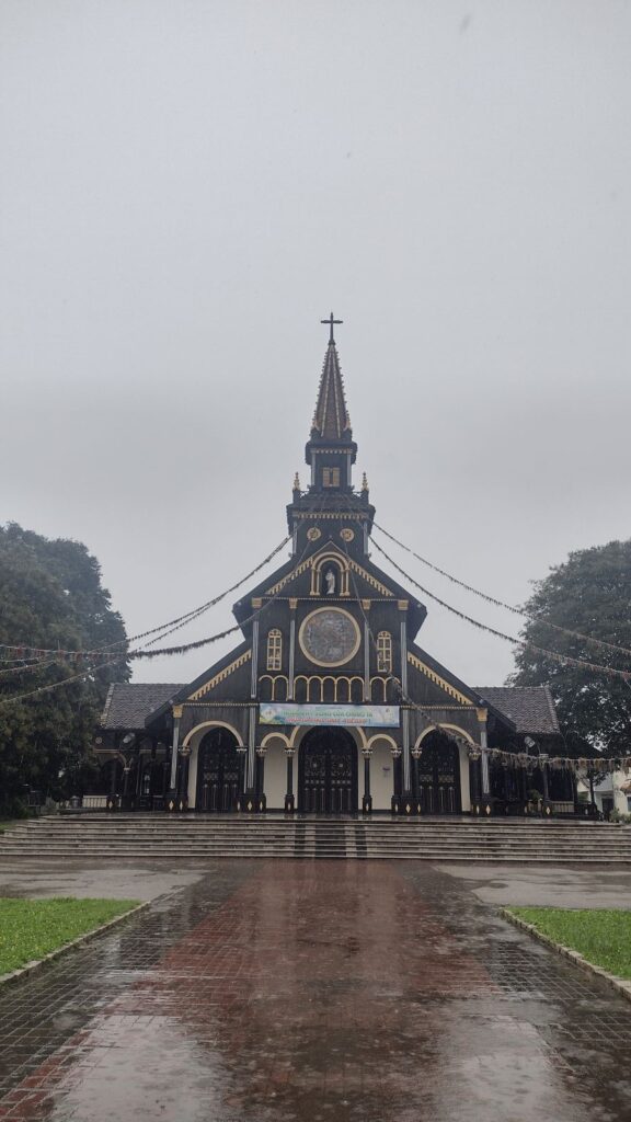 kon tum church