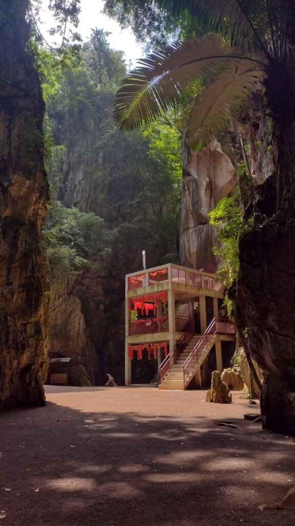mirror lake cave