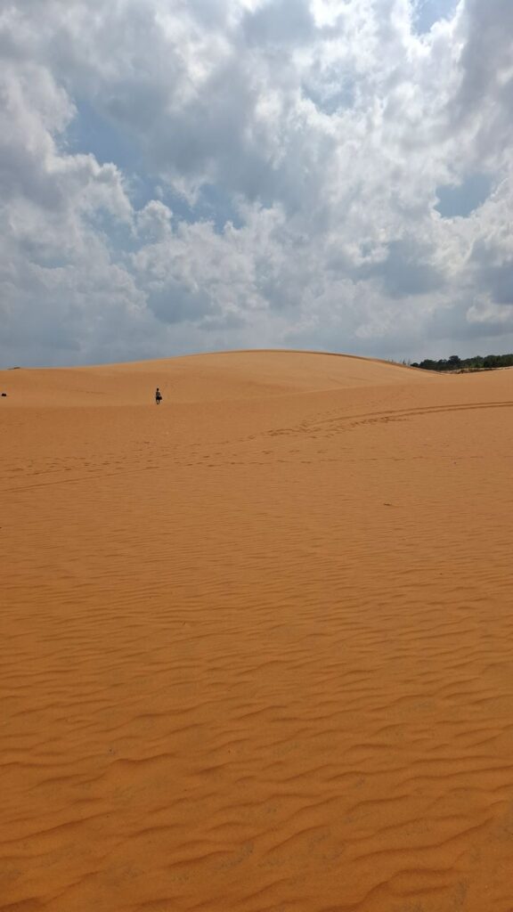 red sand dunes mui ne