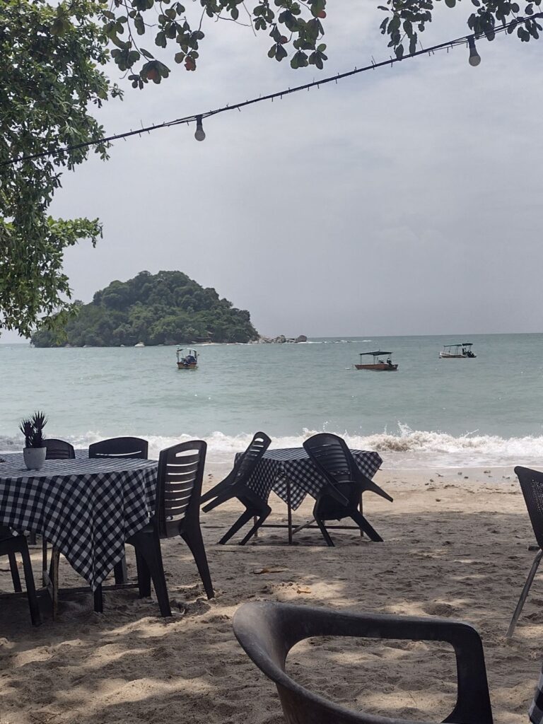 pasir pantai giam