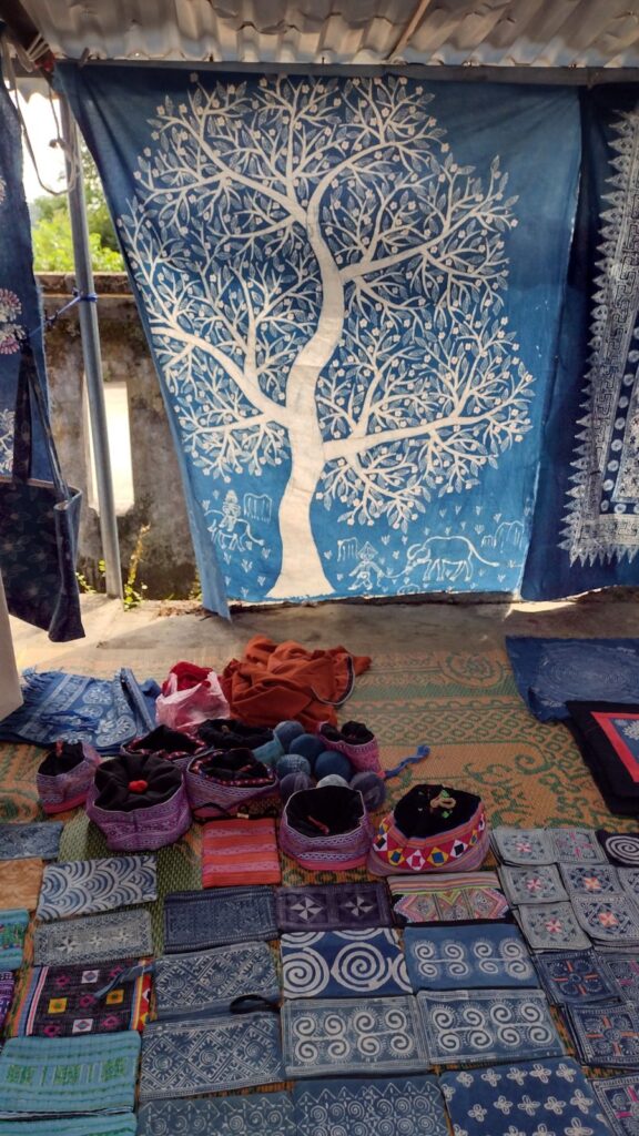 hmong souvenirs vietnam