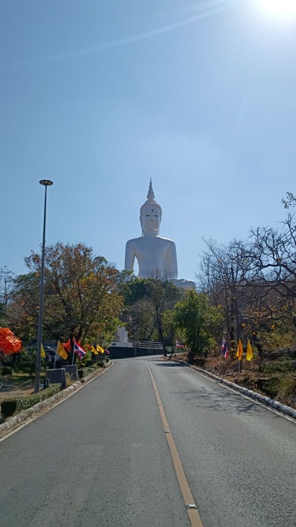 mukdahan buddha