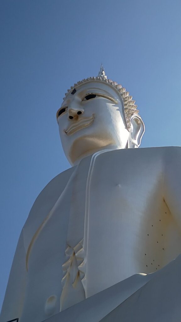 Wat Roi Phra Phutthabat Phu Manorom